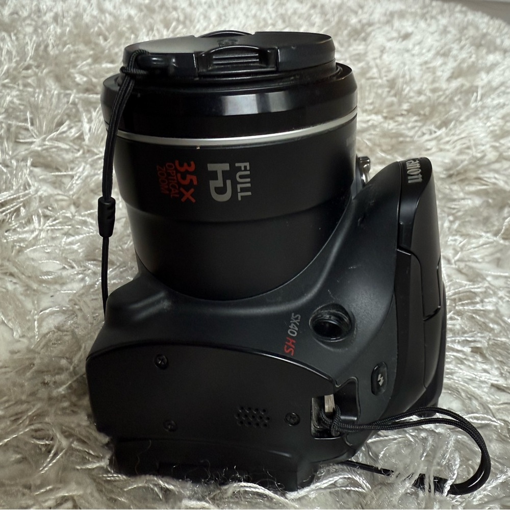 Canon Black Digital Camera SX 40 HS - Picture 4 of 13